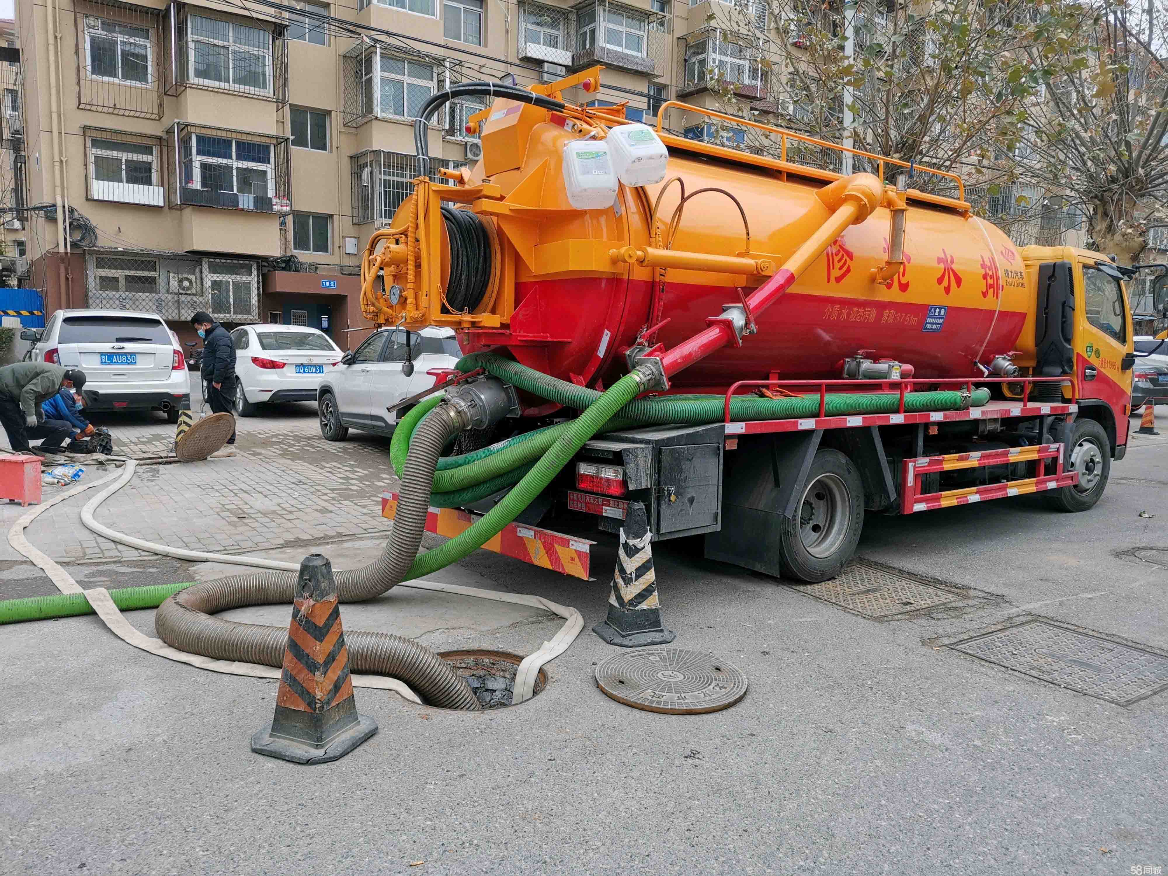 镜铁区抽粪吸污